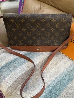 Gorgeous Louis Vuitton Bordeaux 2-way bag RARE!